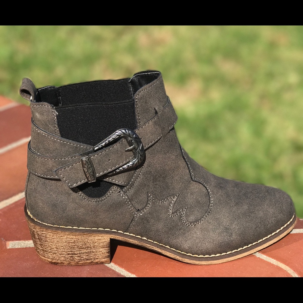 Ladies Cowboy Booties